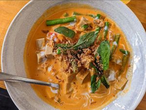 Vegan Red Curry at Bangpop in Melbourne