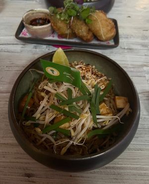 pad thai (vegan) at Bangpop in Melbourne