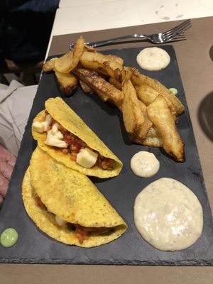 Tacos and homemade chunky chips  at Food Love in Piacenza