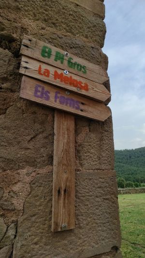 Posibles senderos que visitar. at Casa Albets in Lladurs