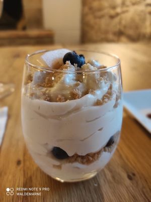 Postre menú cena. El sabor es muy agradable, fresco y suave. at Casa Albets in Lladurs