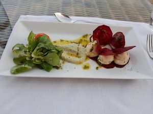 Beetroot ravioli starter at Casa Albets in Lladurs