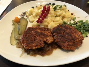 Tofu-Bean-Patties and potato salad at CarMaVega in Immenstaad