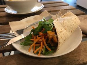 Hummus-sweet potato wrap at ETN saladebar in Enschede