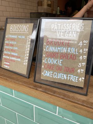 Menu  at Pickles in Lille