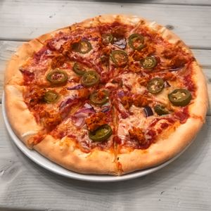 El Esapañol pizza, comes with vegan ‘chorizo’, red onion and jalapeños! at Brooklyn Pizza Bar in Northampton