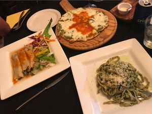 Crepas de Chaya, Pizza de Aguacate y Pasta al Pesto! at Amaro Vegetariano y Internacional in Merida