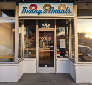 exterior at Benny's Donuts in Corvallis