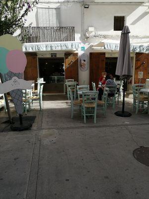 Von Außen at Vivi's Creamery in Ibiza