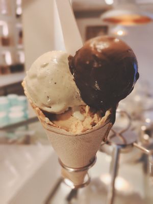 This is the best ice cream ever. I'm not kidding! Made with ricemilk. Pistache, peanut and 2 sorts of choco at Vivi's Creamery in Ibiza