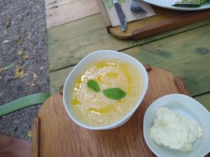 Salmorejo groc at Esbioesfera in Cardedeu