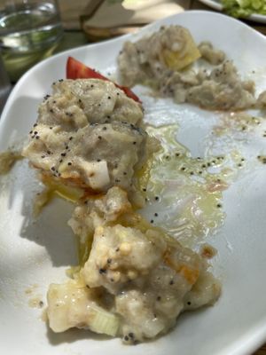 Tomate con brandada de 🍆  at Esbioesfera in Cardedeu