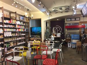 cozy vibe  at Premarché Gelateria in Kyoto