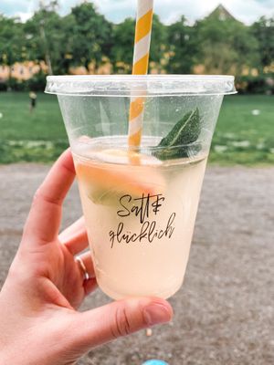Selfmade peach iced tea at Satt und Glücklich in Kassel