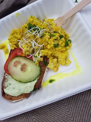 Veganer Rührtofu zum mitnehmen at Satt und Glücklich in Kassel