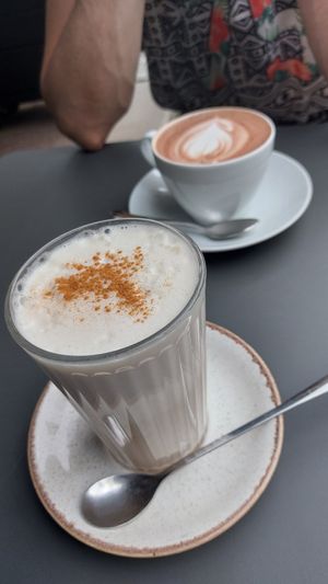 Vegan Chai and vegan chocolate milk: plenty of plant based milk options at Satt und Glücklich in Kassel