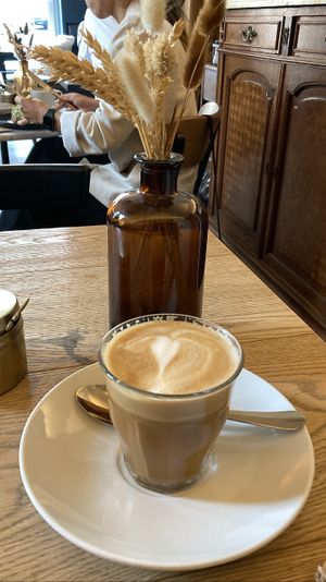 Flat white with almond milk   at Satt und Glücklich in Kassel