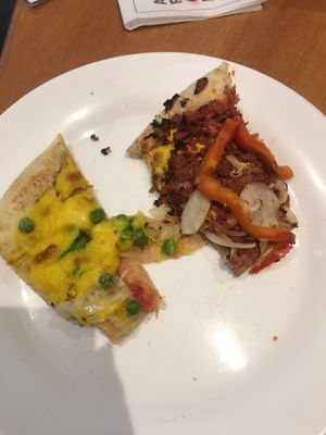 Pizza portuguesa e mexicana  at Pop Vegan Food in Sao Paulo