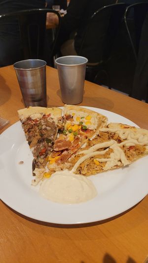 Pizza Buffet with vegan Garlicmayo at Pop Vegan Food in Sao Paulo