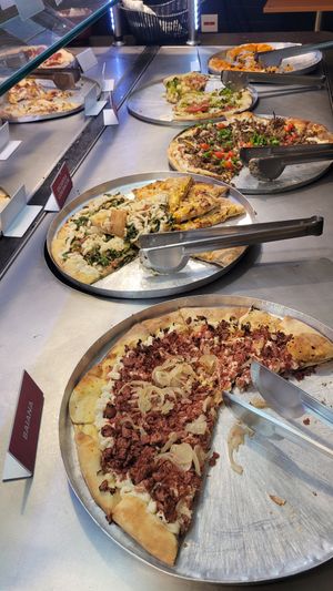 Pizzabuffet at Pop Vegan Food in Sao Paulo