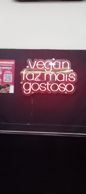 Luminoso na escada que leva ao piso superior at Pop Vegan Food in Sao Paulo