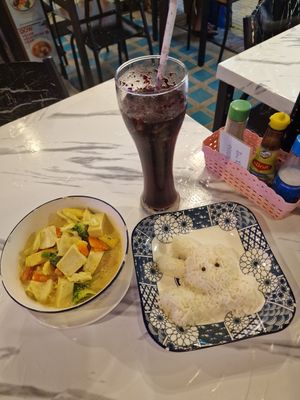  at Dow Vegan Restaurant in Koh Phi Phi