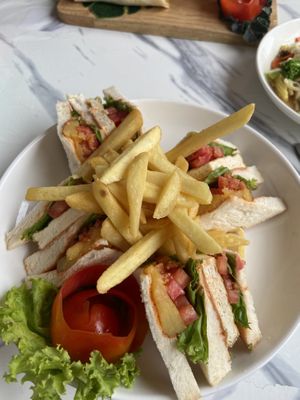 Club sándwich   at Dow Vegan Restaurant in Koh Phi Phi