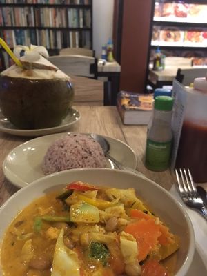 Vegetarian Masamam Curry with Pumpkin at Dow Vegan Restaurant in Koh Phi Phi