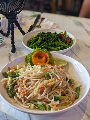 Pad Thai & Morning Glory at Dow Vegan Restaurant in Koh Phi Phi