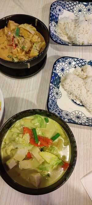 Green curry and massaman at Dow Vegan Restaurant in Koh Phi Phi
