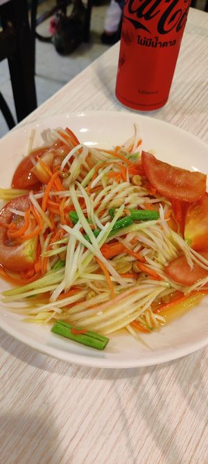 Papaya salad at Dow Vegan Restaurant in Koh Phi Phi