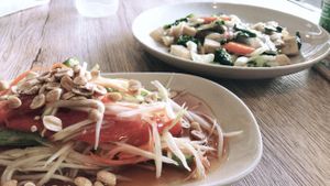 Papaya Salad and Fried Noodles  at Dow Vegan Restaurant in Koh Phi Phi