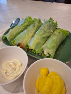 Spring rolls salad at Dow Vegan Restaurant in Koh Phi Phi