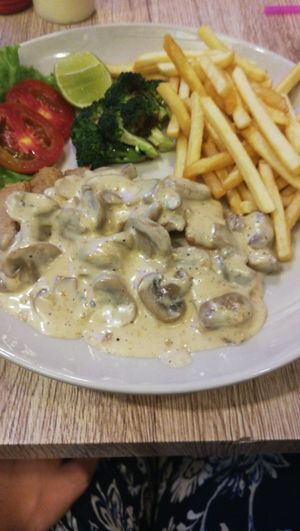 'fake chicken' with mushroom. at Dow Vegan Restaurant in Koh Phi Phi