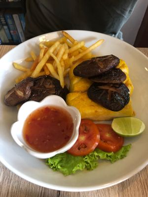 Tofu Steak with mushrooms  at Dow Vegan Restaurant in Koh Phi Phi