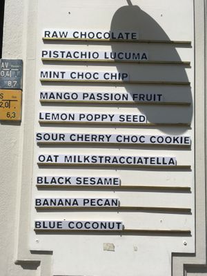 Selection choices   at Tribeca Ice Cream in Berlin