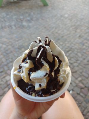 Tribeca Becher at Tribeca Ice Cream in Berlin