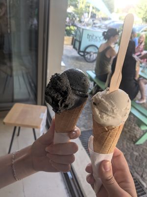Black sesame and stracciatella at Tribeca Ice Cream in Berlin