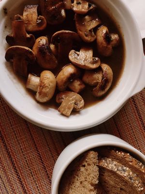Cogumelos à Bulhão Pato - Sauteed mushrooms  at Mundano Baleal in Ferrel