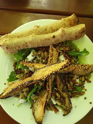 Salade gegrilde aubergine at De Zeeuwse Hemel in Zierikzee