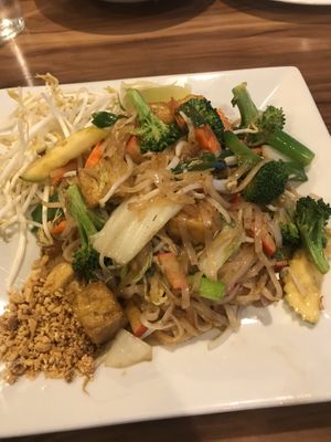 Pad Thai at Thunwa Thai in Front Royal