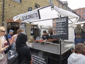 passing by, spotted this, was too stuffed after the hamburger at VBurger (2017) at OSU Coconuts in London