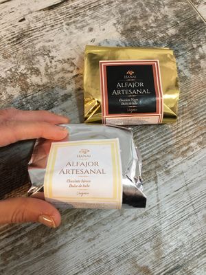 Vegan alfajores by Hanai 🍫 at Pizzeria La Faina in Malaga