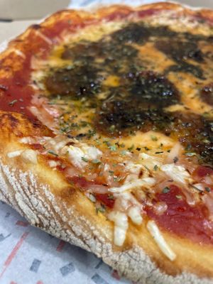 Pizza Criolla 💚 at Pizzeria La Faina in Malaga