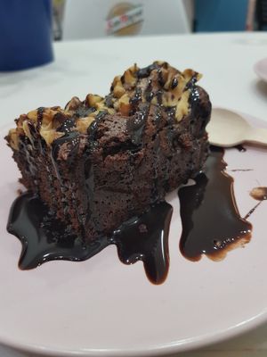Best vegan brownie in Spain at Pizzeria La Faina in Malaga
