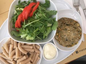 hippie 'burger' at Mesa com Pão in Lisbon