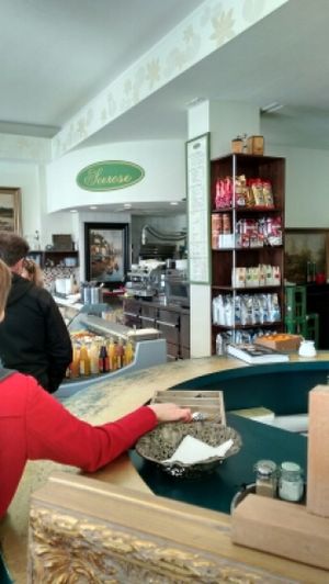 queue for food at Seerose in Berlin