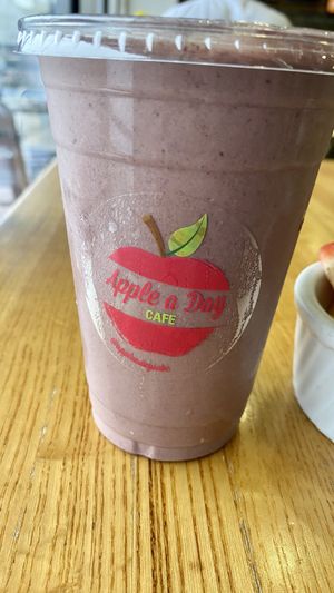 Açaí antioxidant A with pb added  at Apple a Day Store & Cafe in Miami Beach