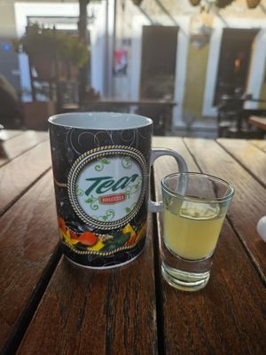Green tea with a shot of fresh lemon juice at Culture Club Strudla in Podgorica