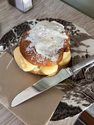 Custard Donut   at Portershed in Christchurch